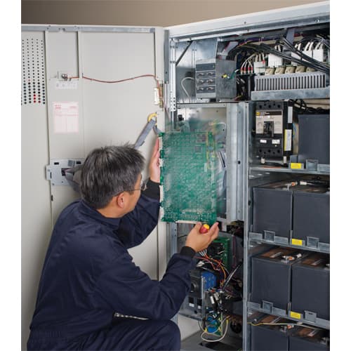 APC APC (1) Year Advantage Plus Servicer (1) 1991660
