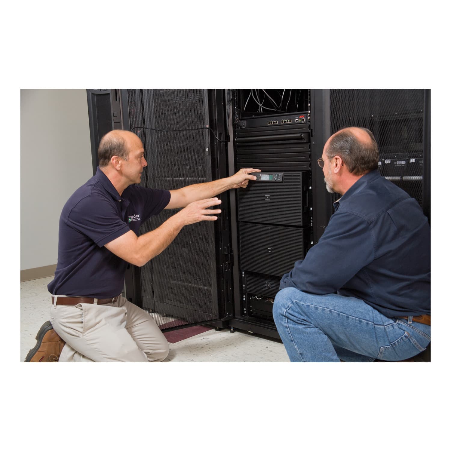 APC APC 5 X 8 POWER UP FOR (1) SMART-UPS 8-10KVA 2345569