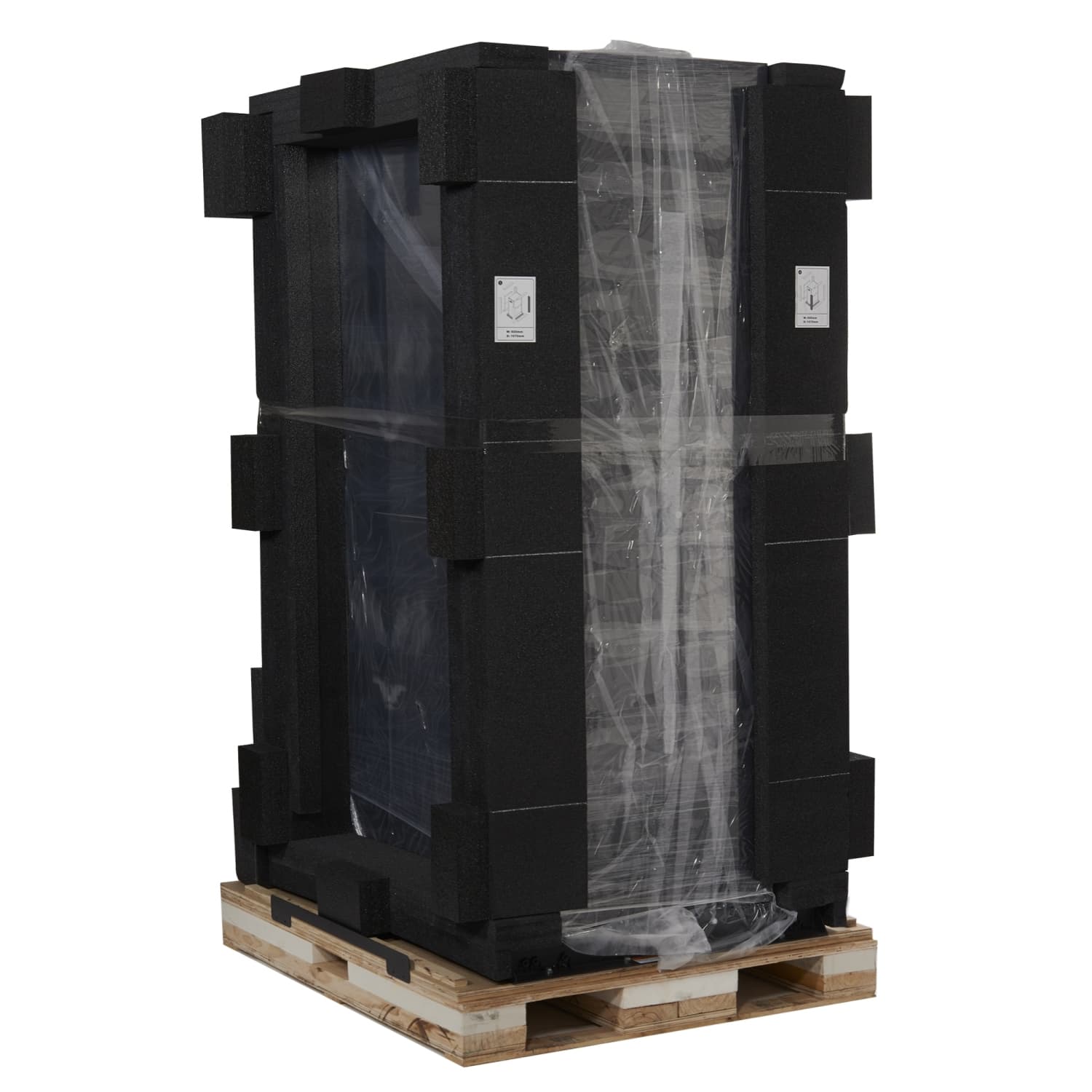 APC APC NetShelter SX 42U 600mm Wide x 1070mm De 3241515