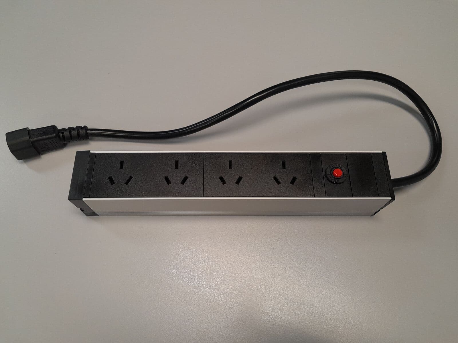PcLocs Mingye 4-way Powerboard Rev 16 PCLELE-00153-01