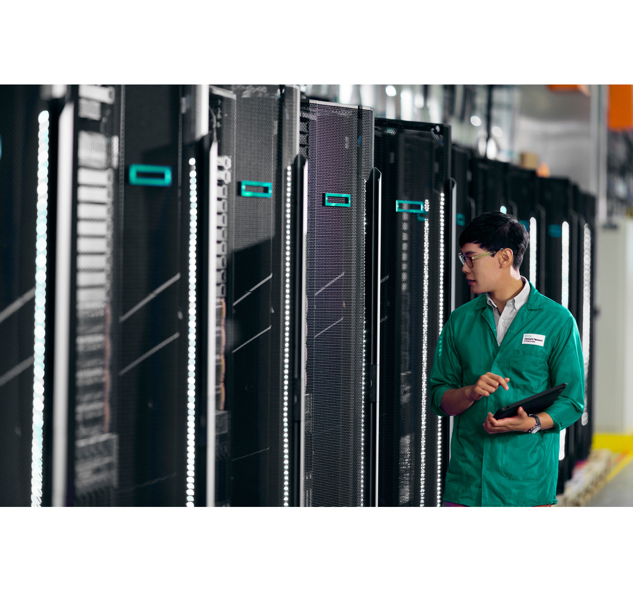 Hewlett Packard Enterprise HPE DL38x G10+ 2SFF SAS/SATA TM Cbl Kit Hewlett Packard Enterprise — view 2