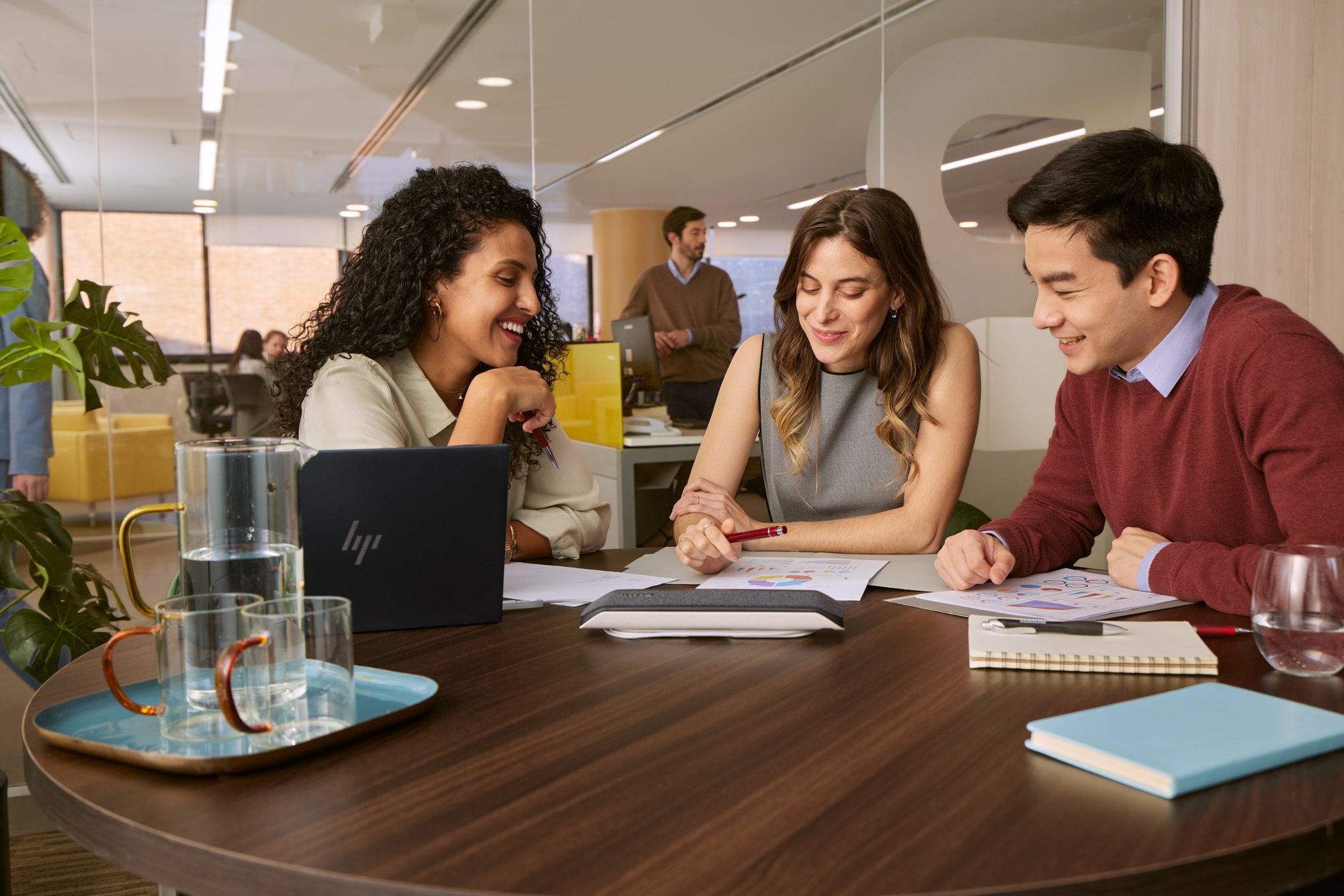 HP Poly Sync 40+ SPKPHN HP — view 2